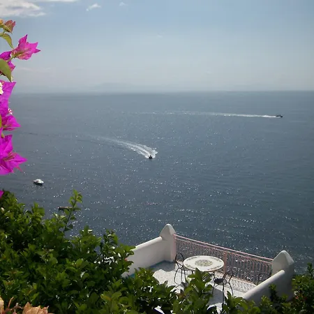 Costa Diva فندق 3*